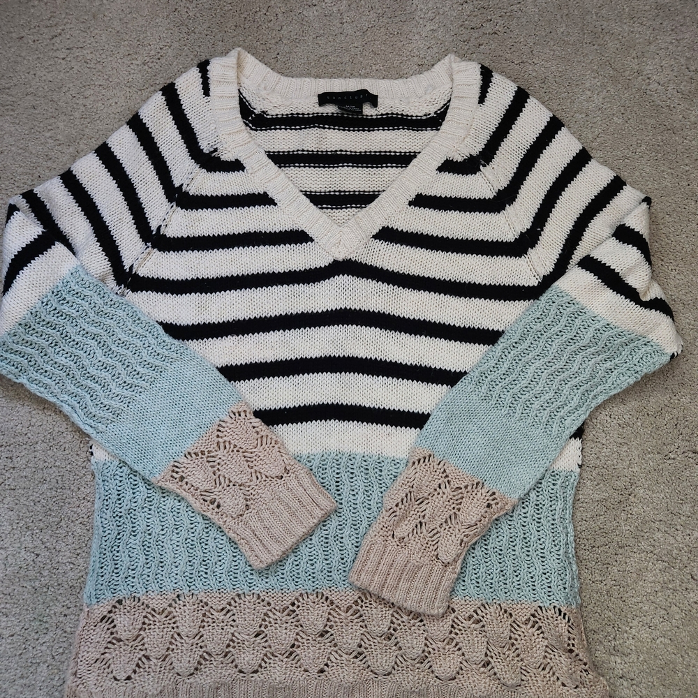 Sanctuary V-Neck Sweater - Black, White, Light Blue, Beige